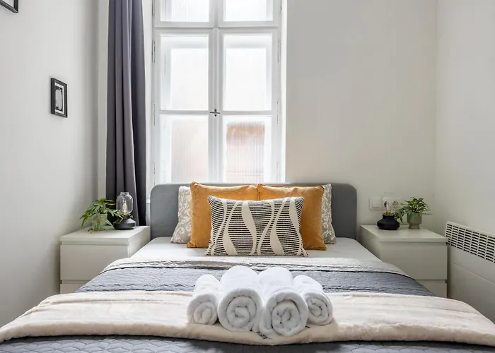 Charming & Cozy Central 1Bedrm Suites